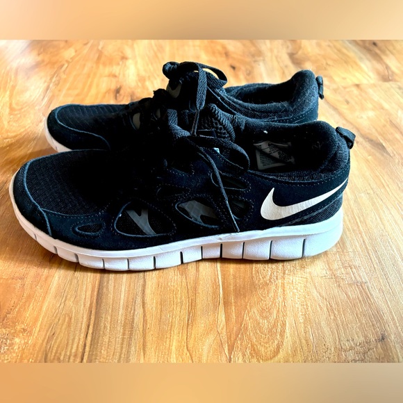 Nike Sneakers - Picture 1 of 2